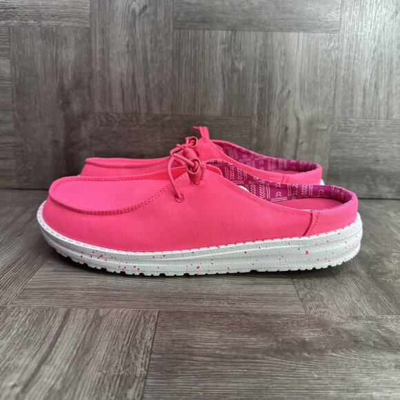 Hey Dude Slip Stretch Women's size 7 Canvas Hot Pink Mules - Picture 2 of 7